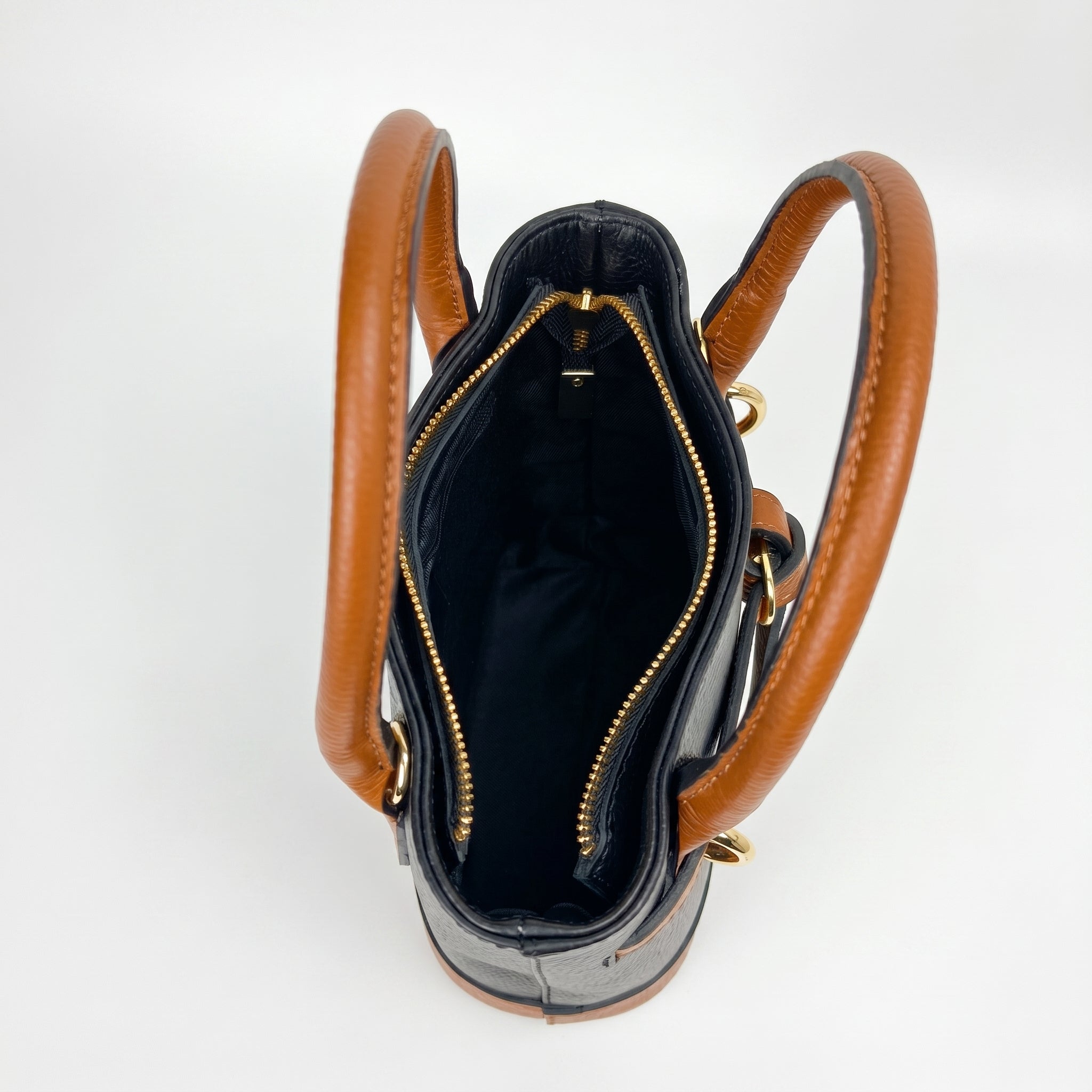 Borsa Bucky in Vera Pelle con Tracolla Regolabile - Stile Donna Bags