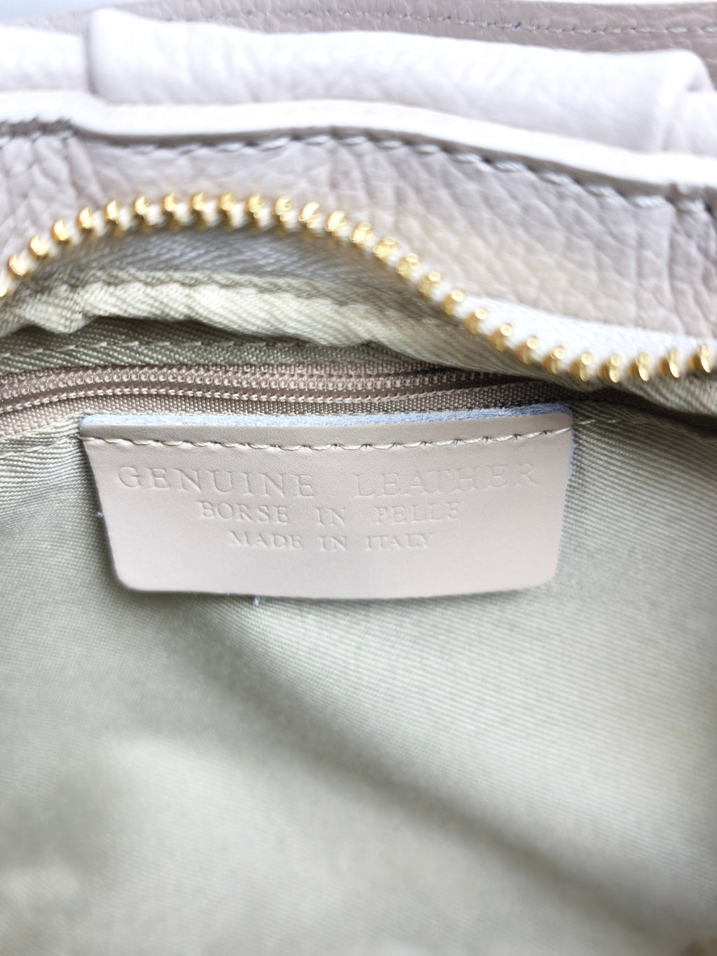 Borsa Verona in Vera Pelle Artigianale con Accessori Dorati - Stile Donna Bags