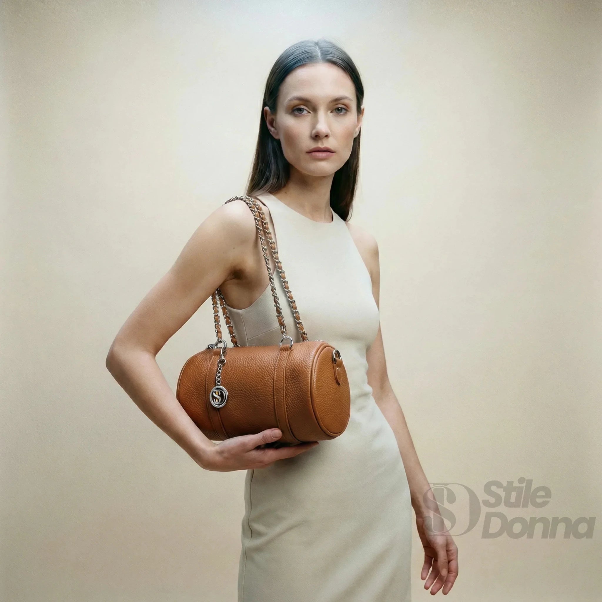 Borsa a Cilindro con Doppio Manico in Ecopelle Design Architettonico - Stile Donna Bags