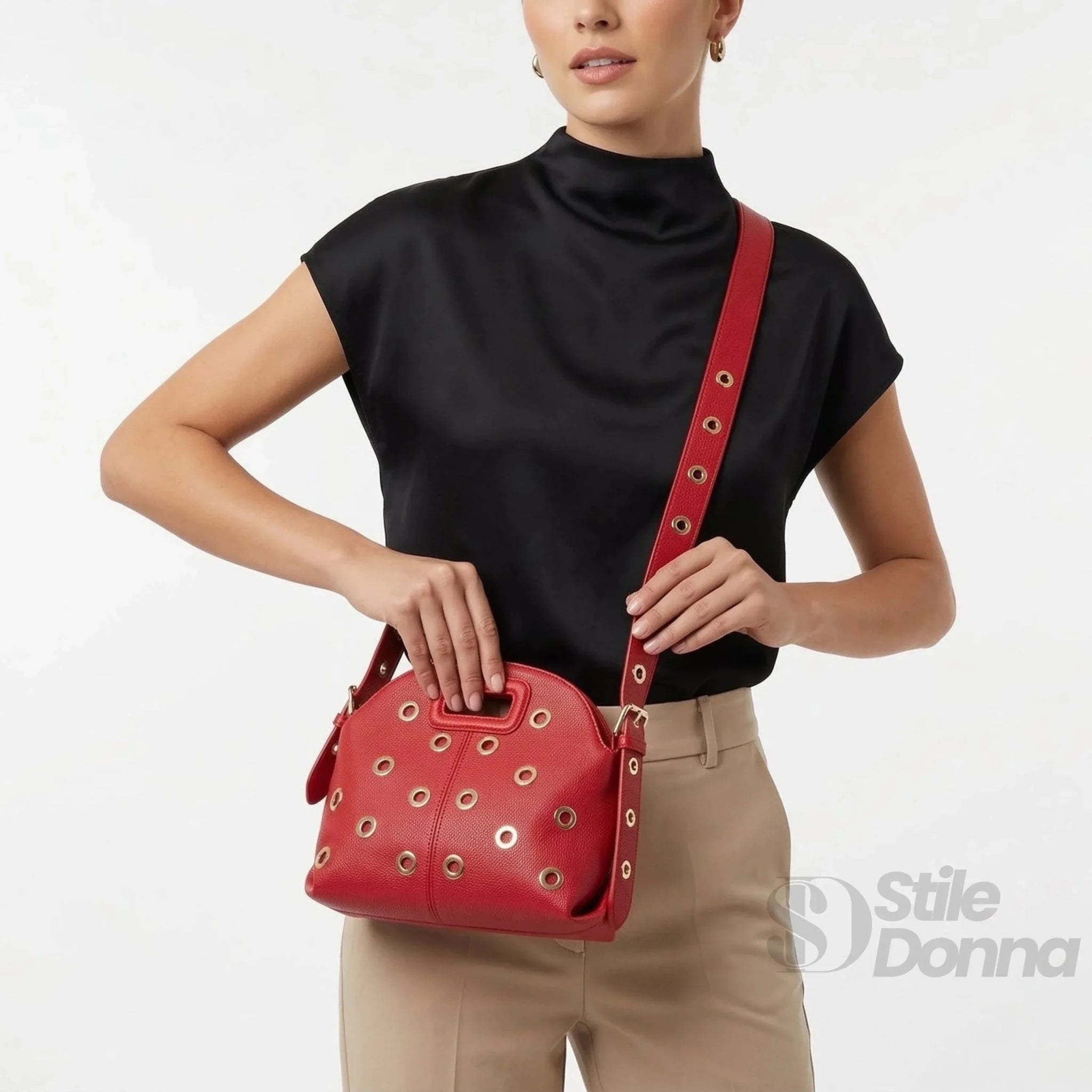 Borsa a Spalla con Occhielli Circolari Dorati in Ecopelle - Stile Donna Bags