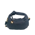 Borsa a Spalla in Ecopelle Intrecciata con Manico a Nodo e Accessori Dorati - Stile Donna Bags