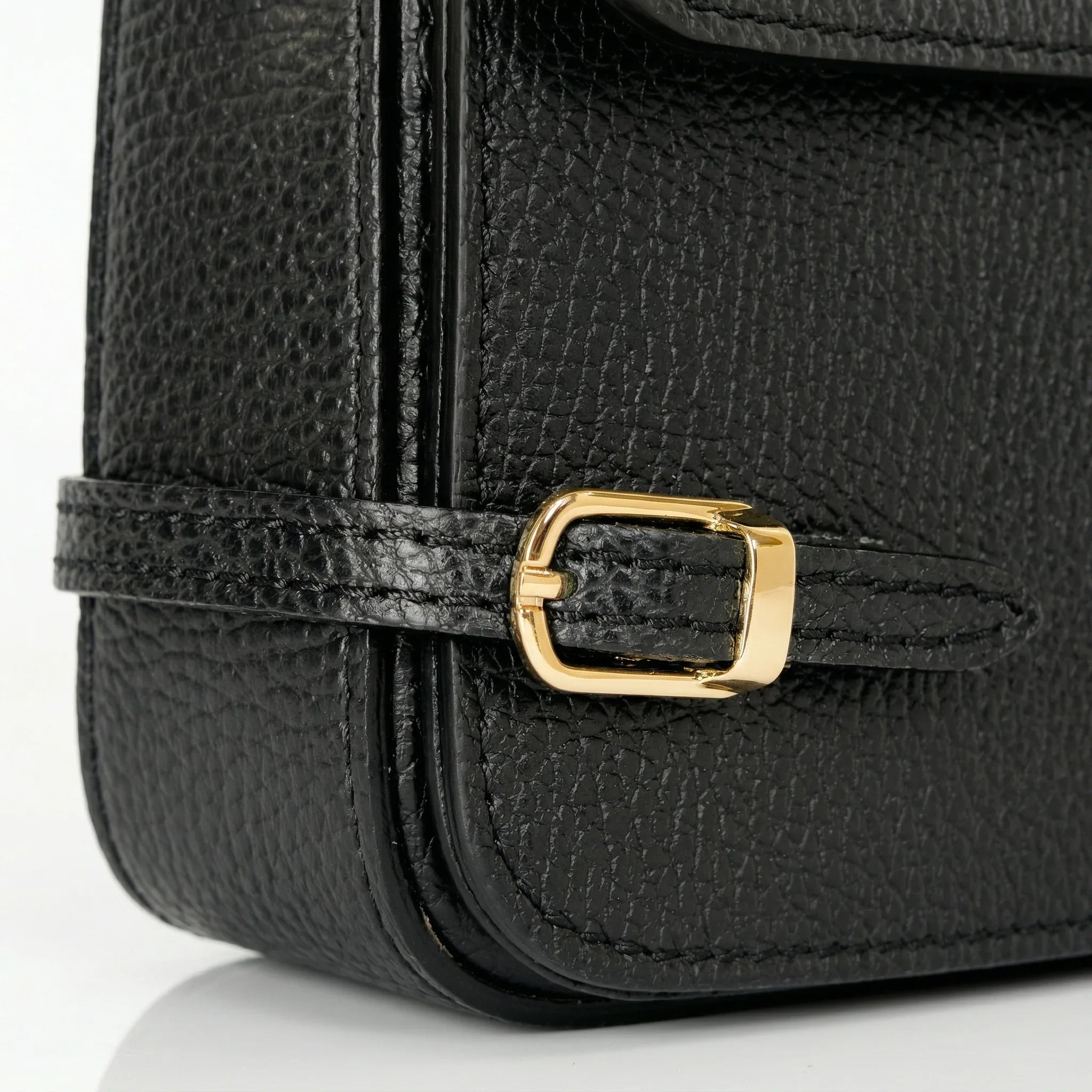 Borsa a Tracolla Buckle Up in Vera Pelle Regolabile - Stile Donna Bags