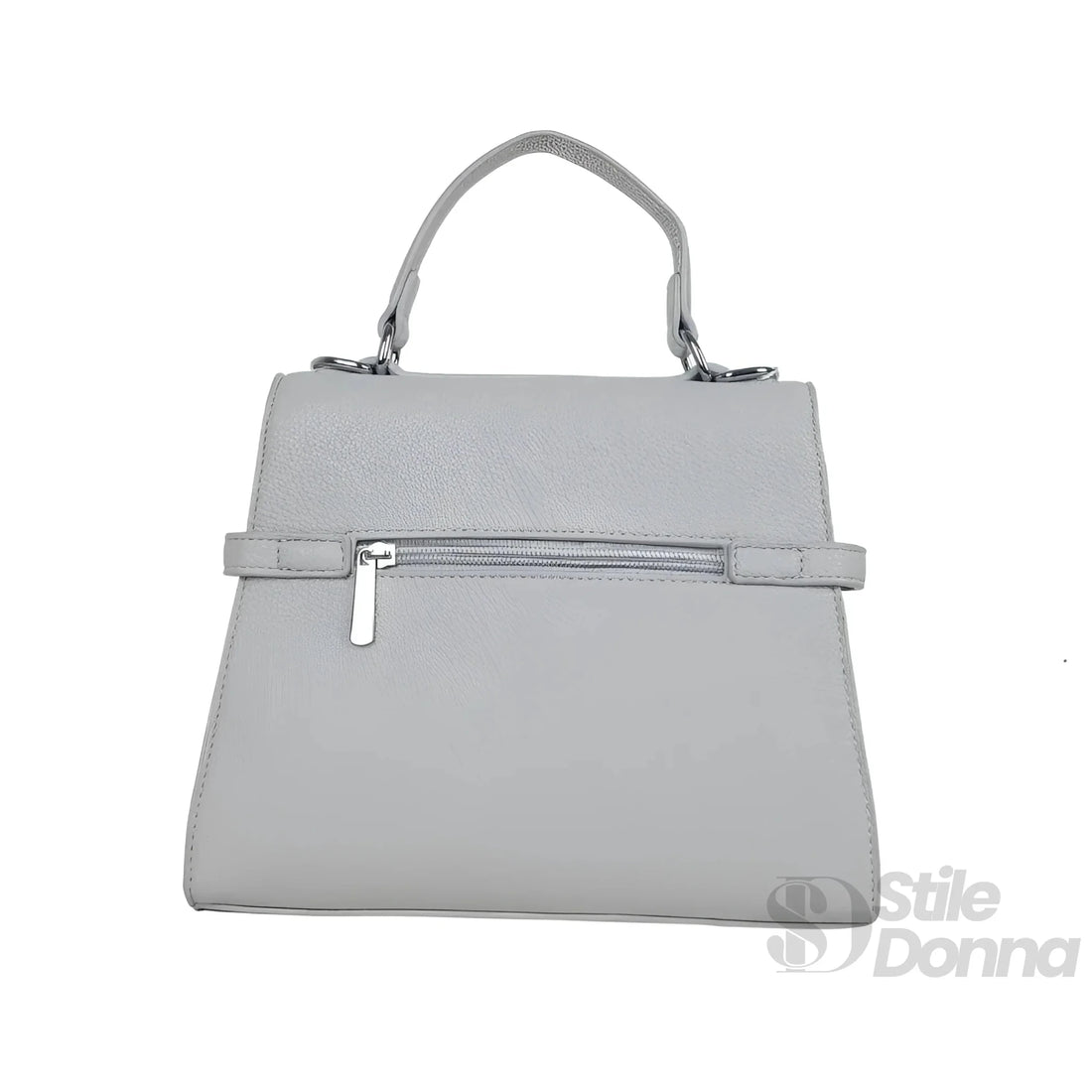 Grigio, sobrio ma curato