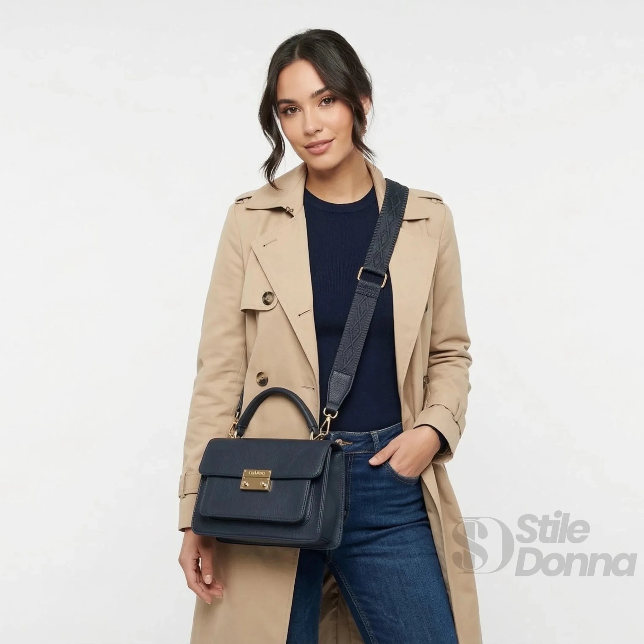 Charro Borsa in Ecopelle Nera con Finiture Dorate - Stile Donna Bags
