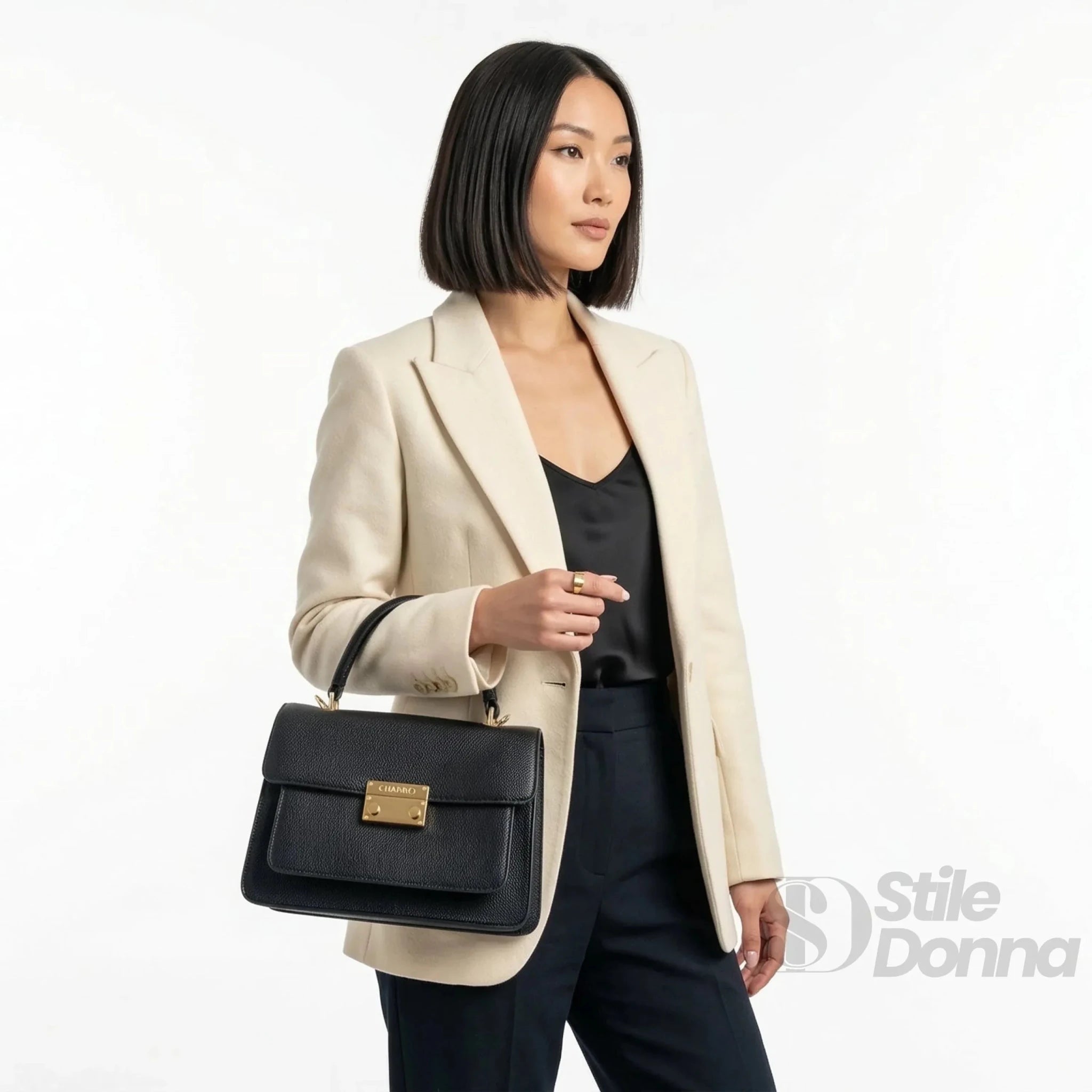 Charro Borsa in Ecopelle Nera con Finiture Dorate - Stile Donna Bags