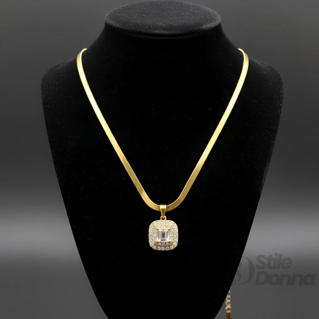 Collana Herringbone Oro con Ciondolo Iniziale e Pietre Scintillanti - Stile Donna Bags