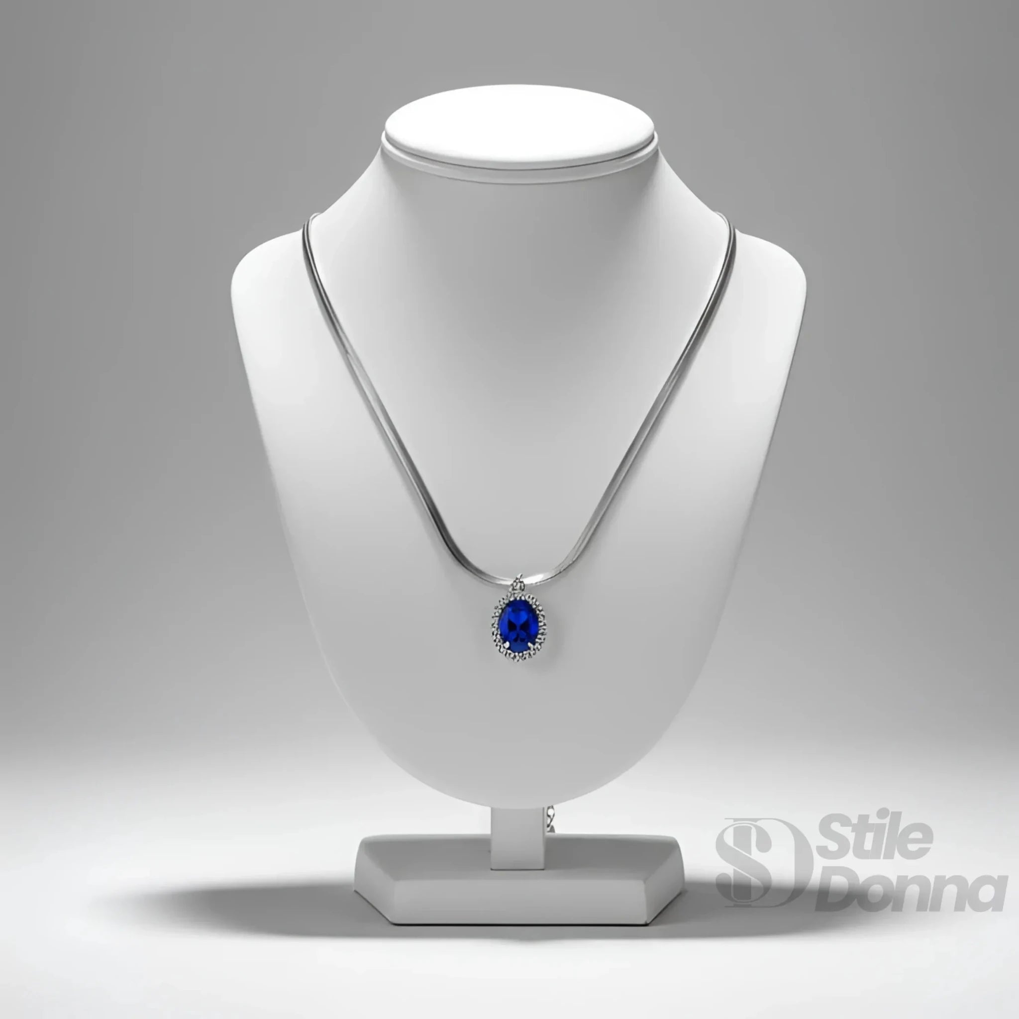 Collana con Ciondolo Ovale Rubino Regale in Oro - Stile Donna Bags