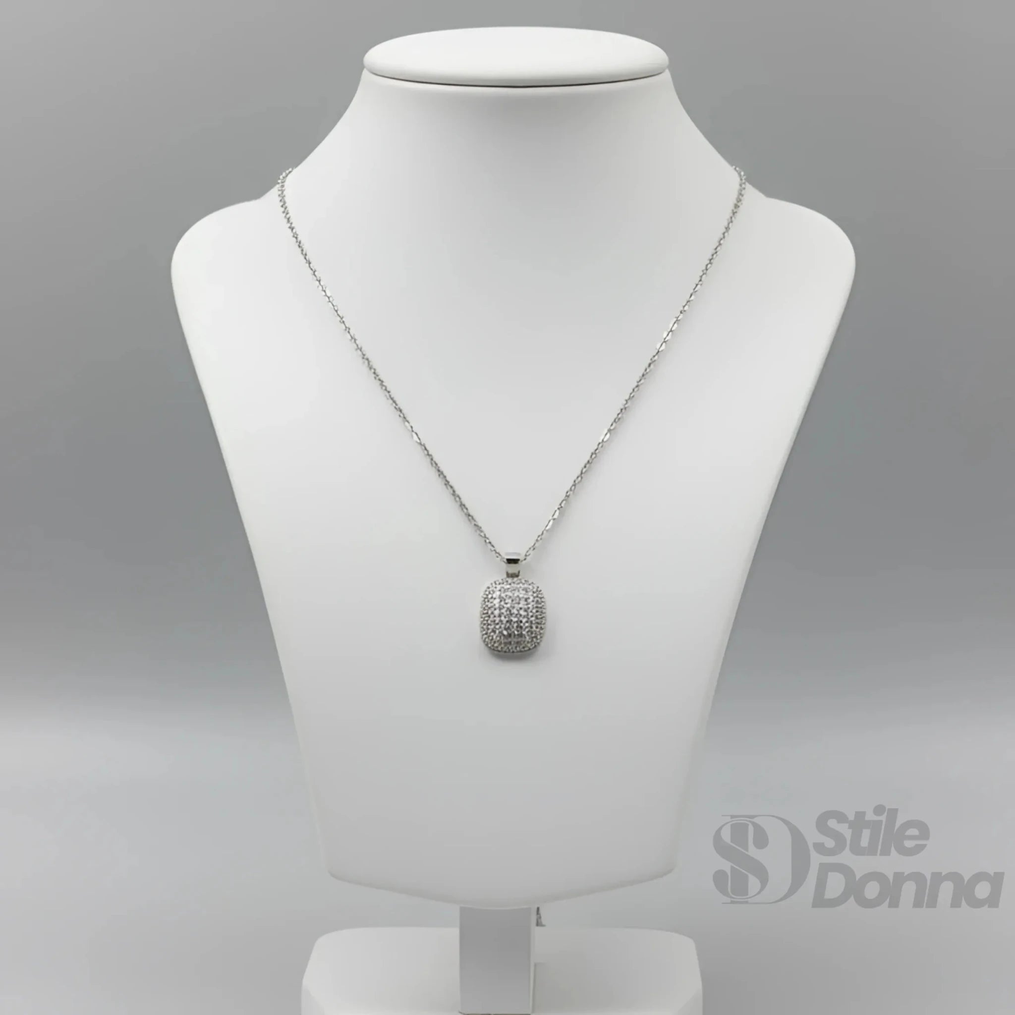 Collana con Pendente Rettangolare Pavé in Oro con Catena Regolabile - Stile Donna Bags