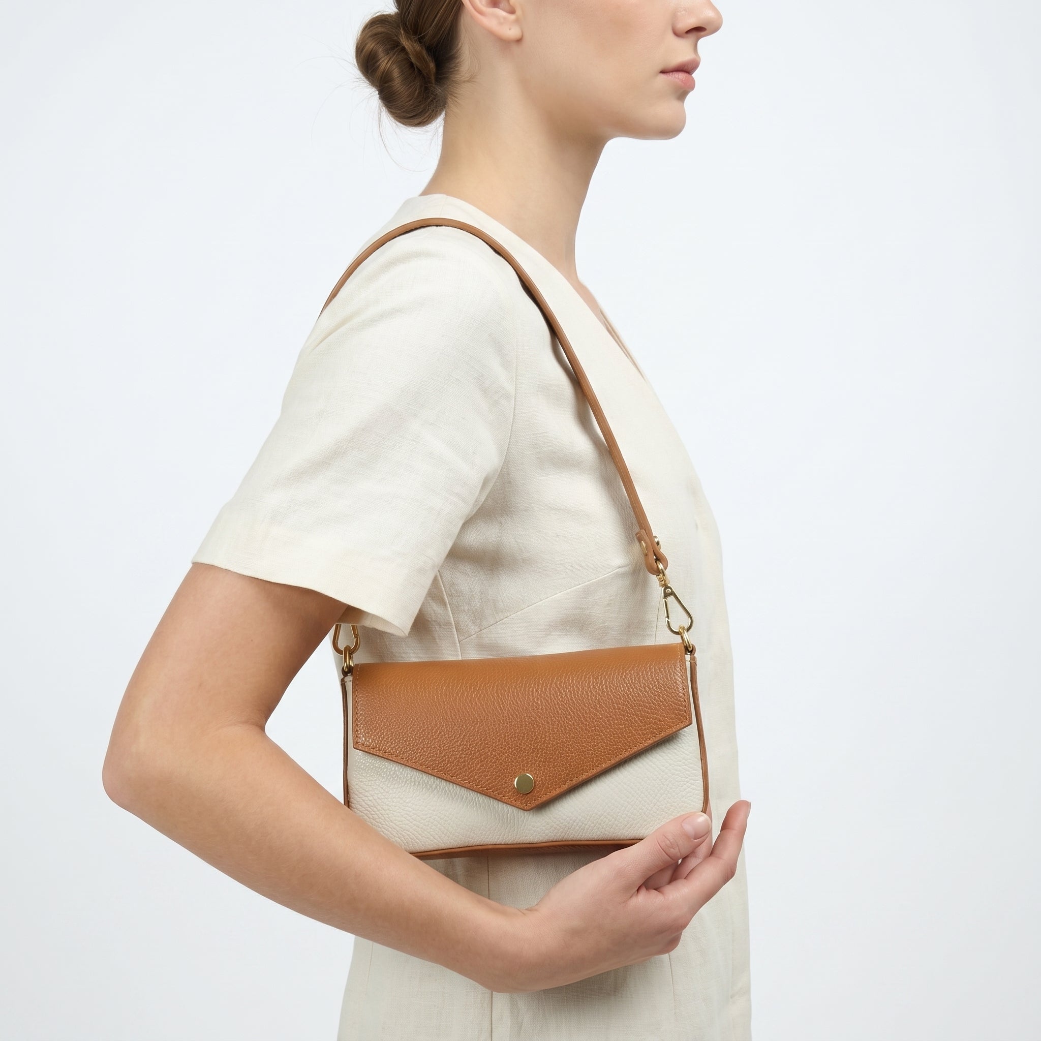 Monica Borsa a Secchiello in Vera Pelle con Tracolla Made in Italy - Stile Donna Bags