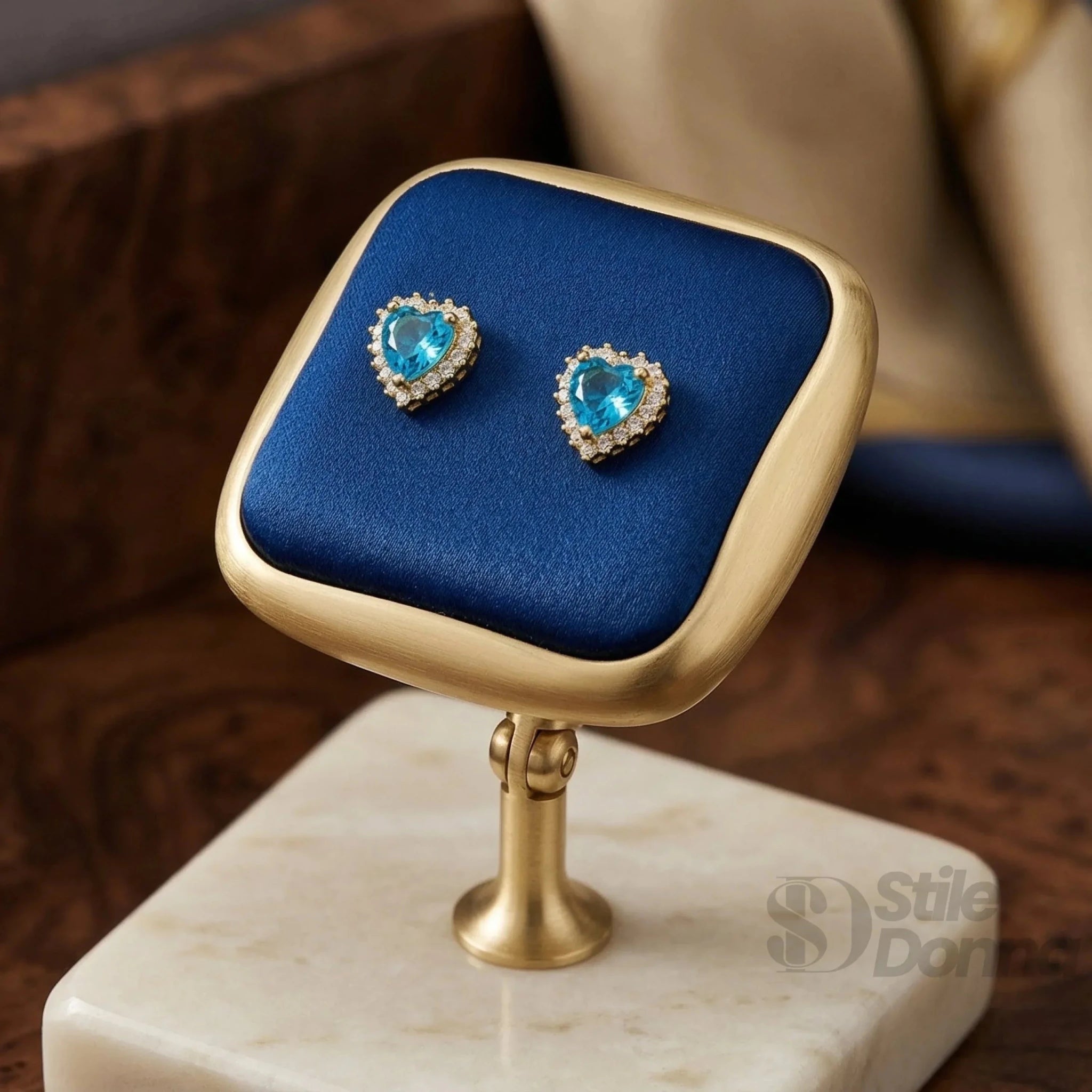 Orecchini Azure Heart Halo con Cuore Azzurro e Cristalli Trasparenti - Stile Donna Bags