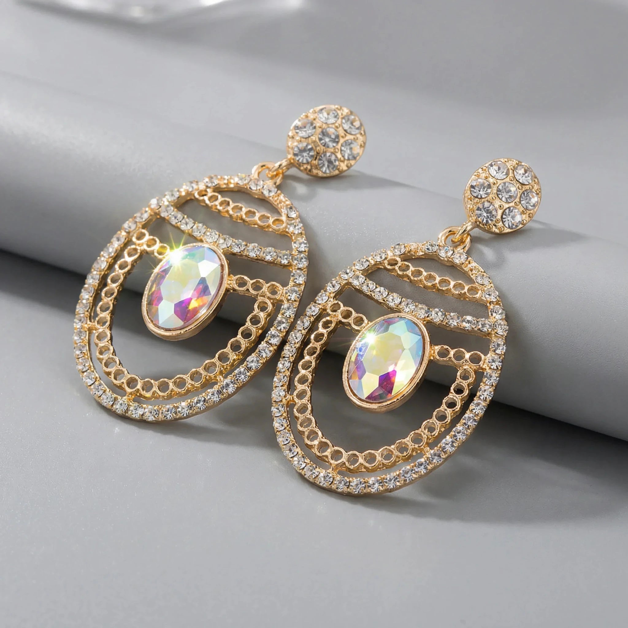 Orecchini Pendenti in Oro con Strass Iridescenti Multicolor - Stile Donna Bags