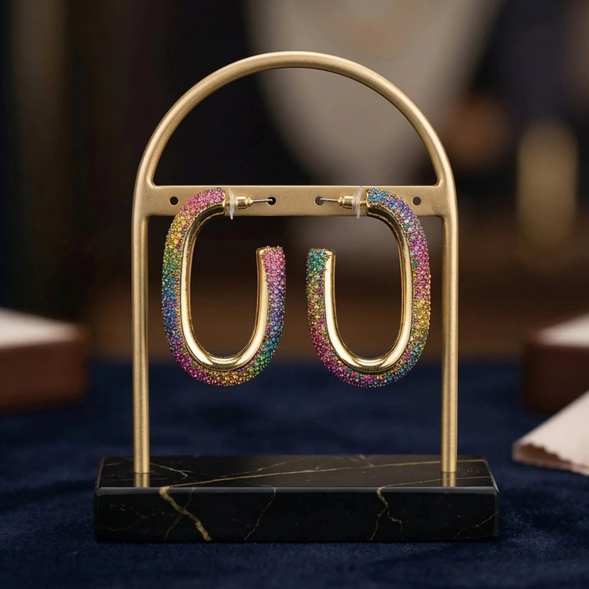 Orecchini U-Hoop con Cristalli Rainbow in Oro - Stile Donna Bags