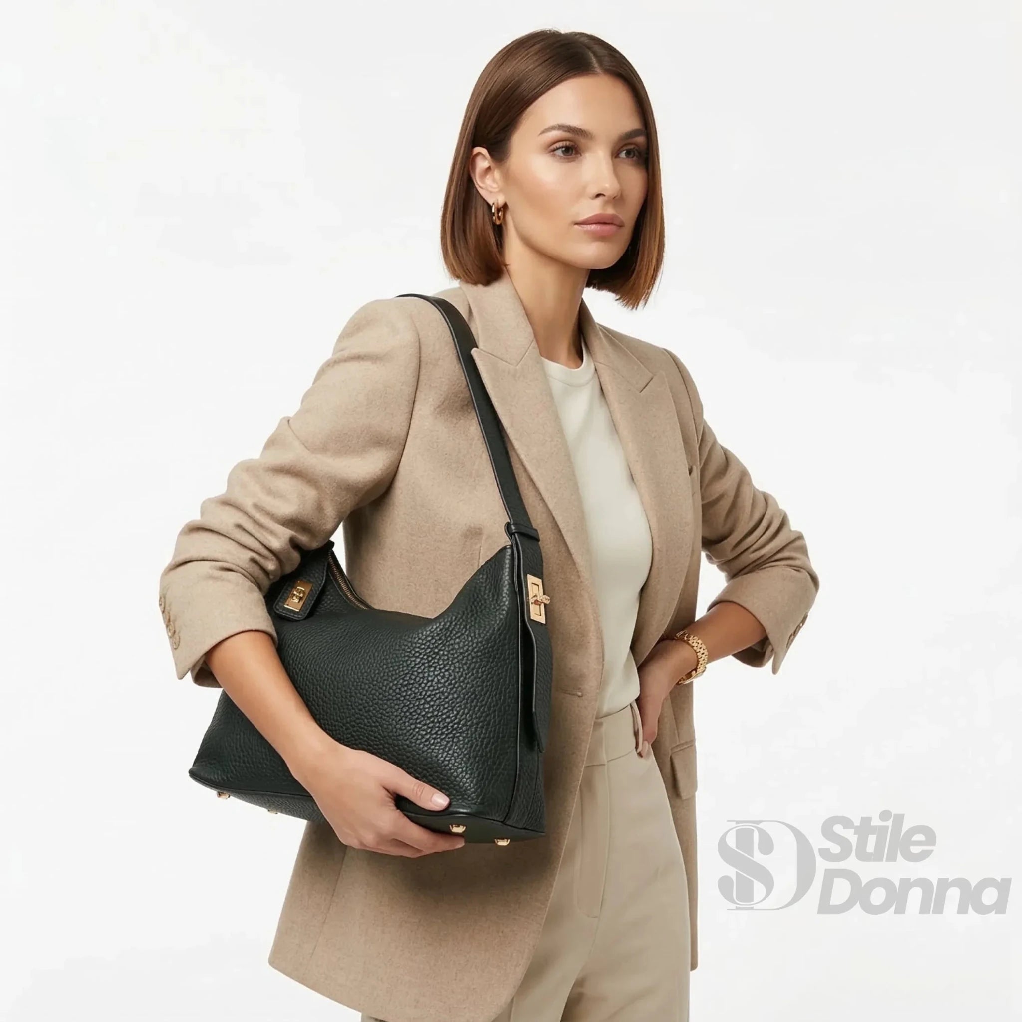 Valentini Borsa Hobo in Ecopelle Nera con Finiture Dorate - Stile Donna Bags