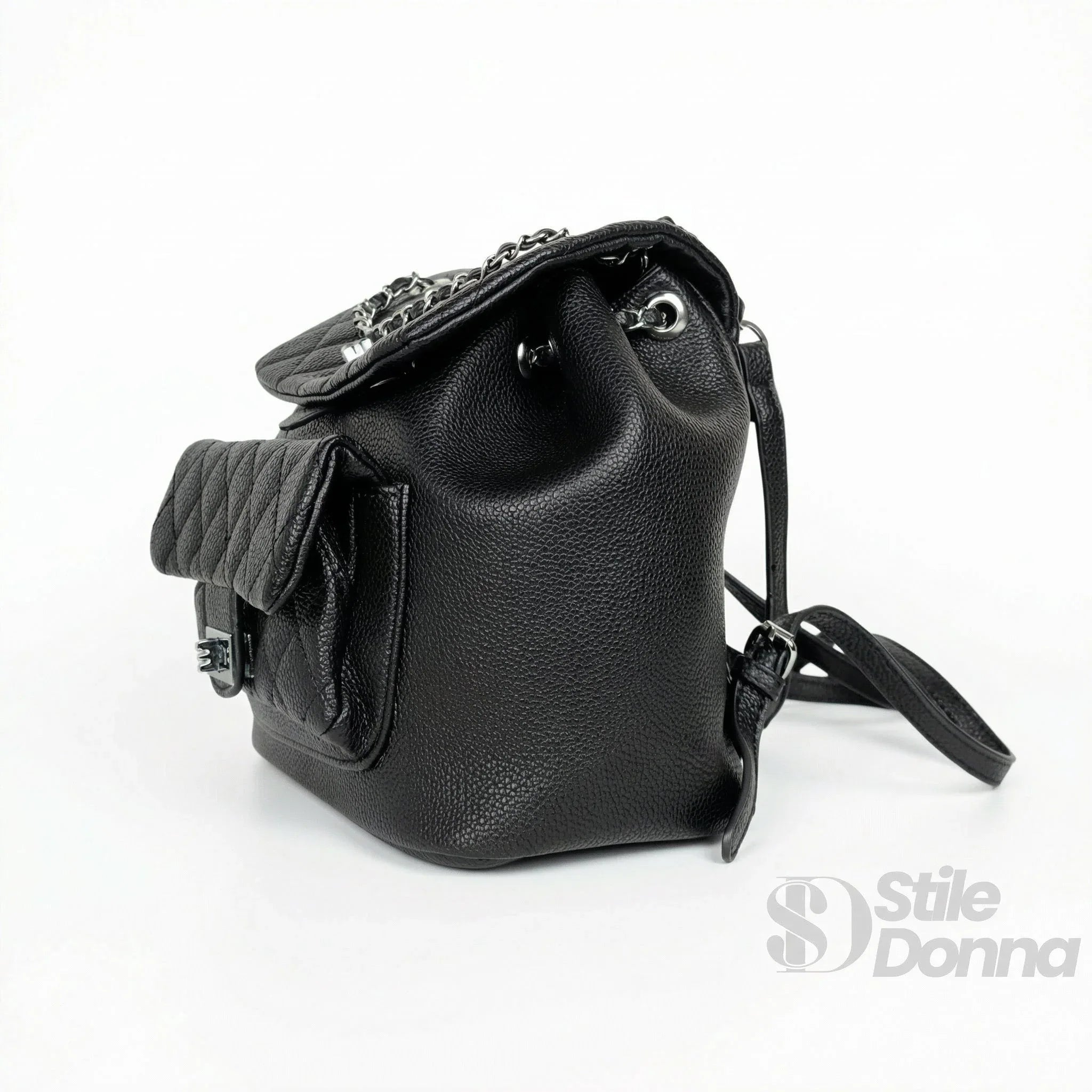 Zaino Trapuntato in Ecopelle Nera con Dettaglio a Catena - Stile Donna Bags