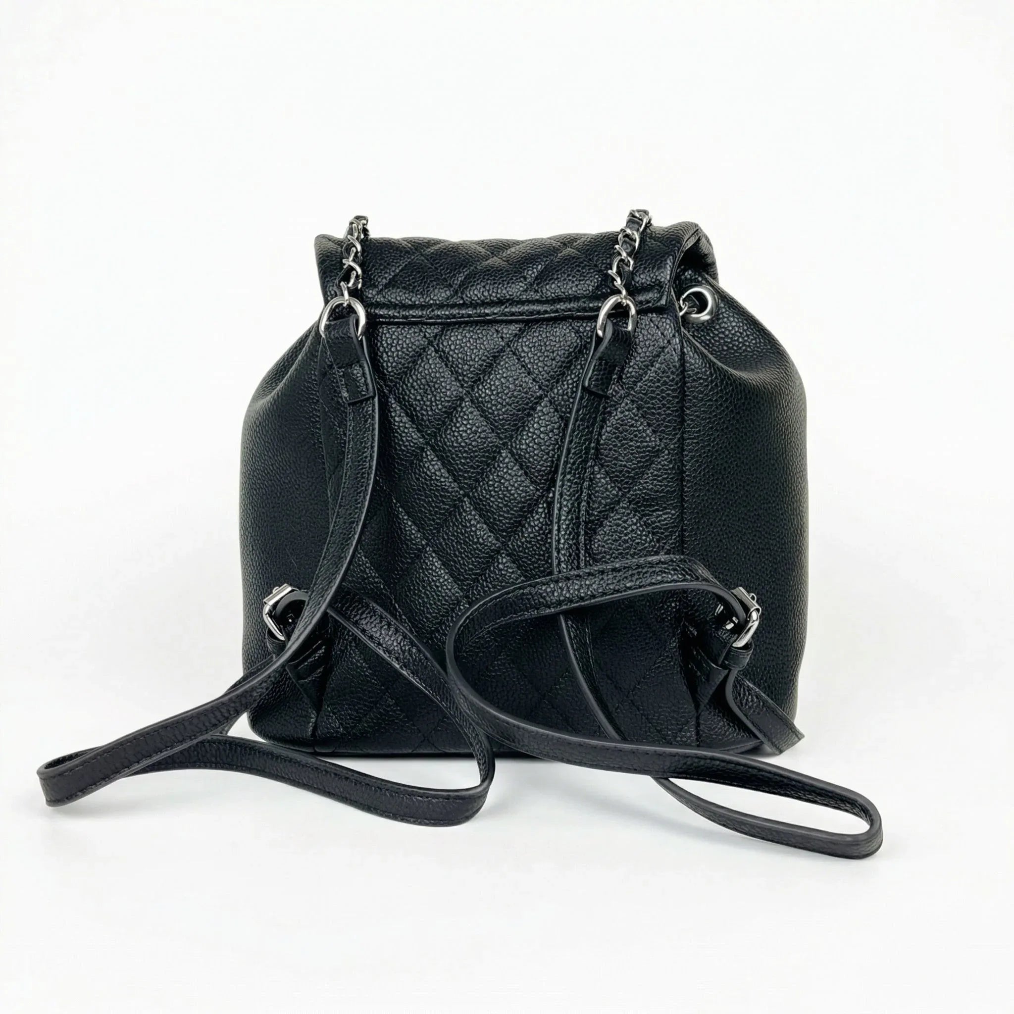 Zaino Trapuntato in Ecopelle Nera con Dettaglio a Catena - Stile Donna Bags