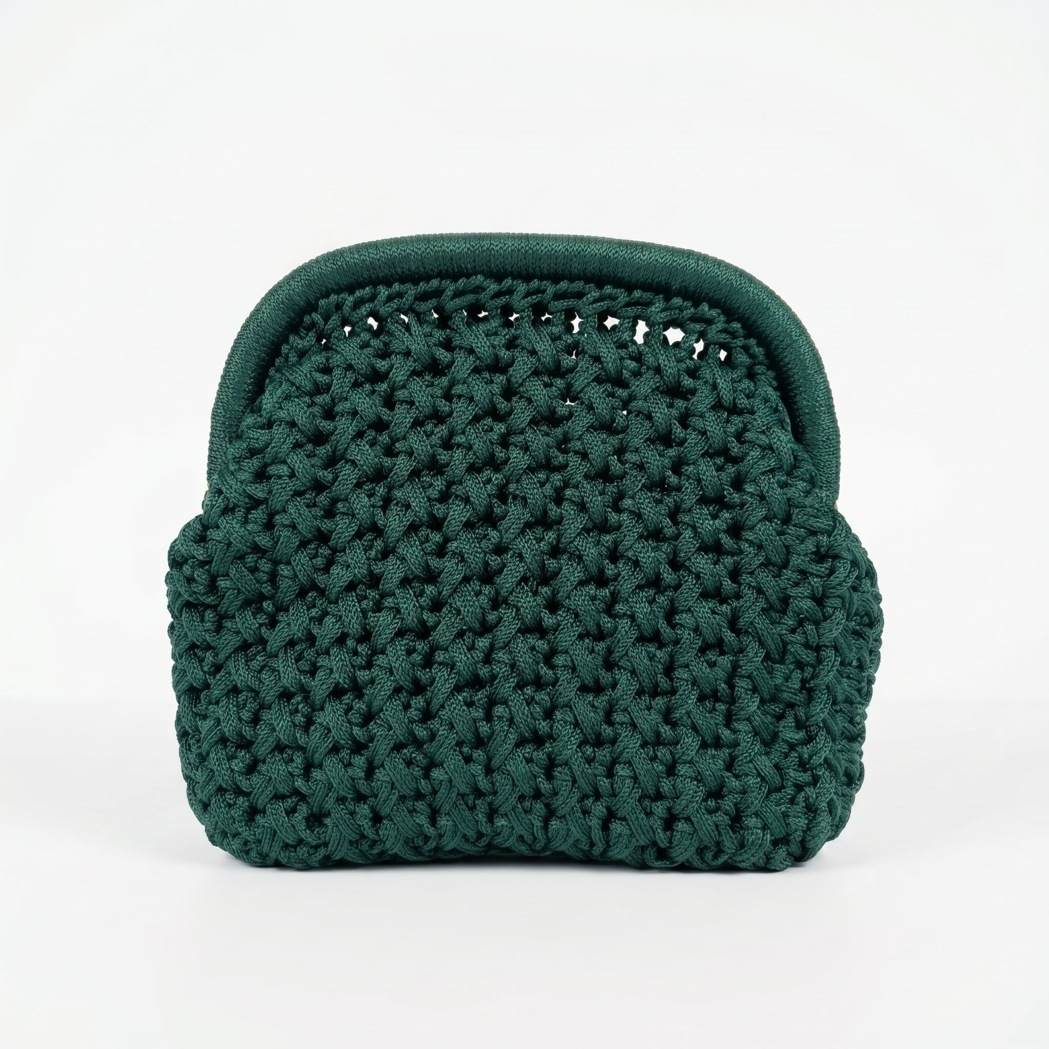 Borsa Fiorella in Crochet con Chiusura a Clip e Catena Dorata – Stile Donna - Stile Donna Bags