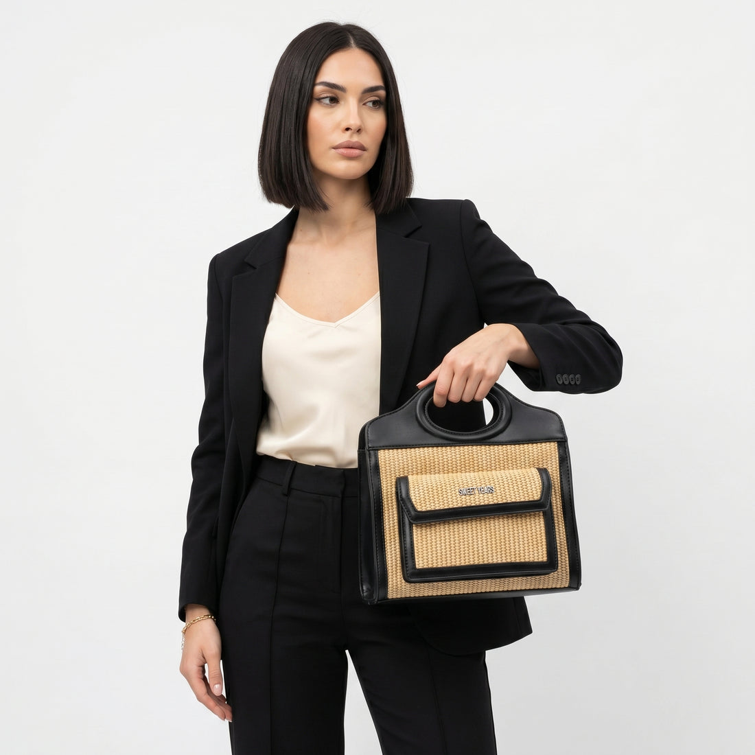 Due tasche esterne, sempre pronte