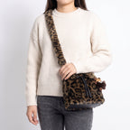 Maura borsa pelosa maculata a secchiello con tracolla pelosa - Stile Donna - Catania