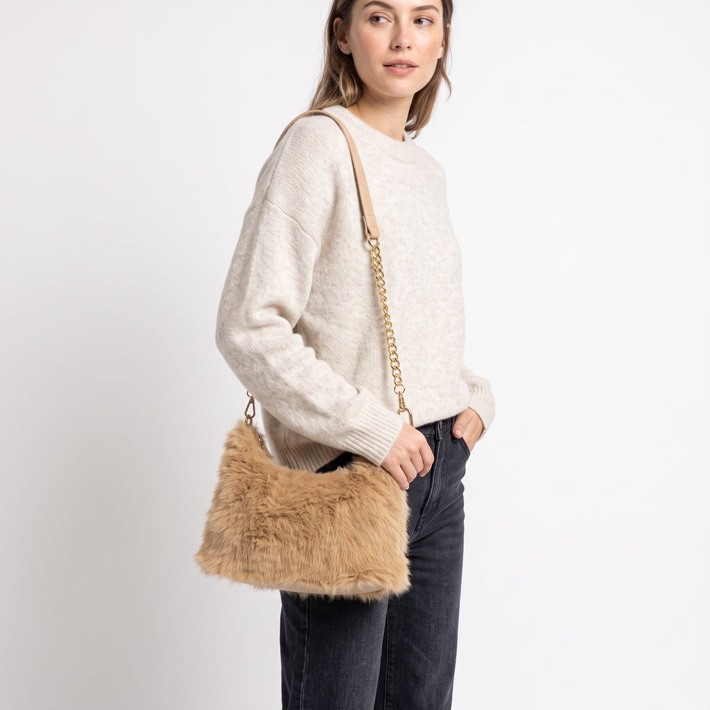 Saveria borsa pelosa con tracolla catena - Stile Donna - Catania